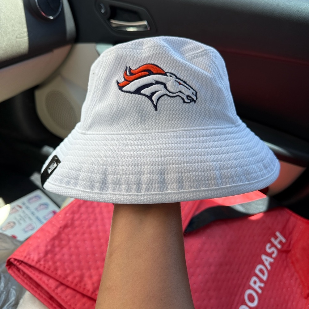 New Era Denver Broncos Bucket Hat